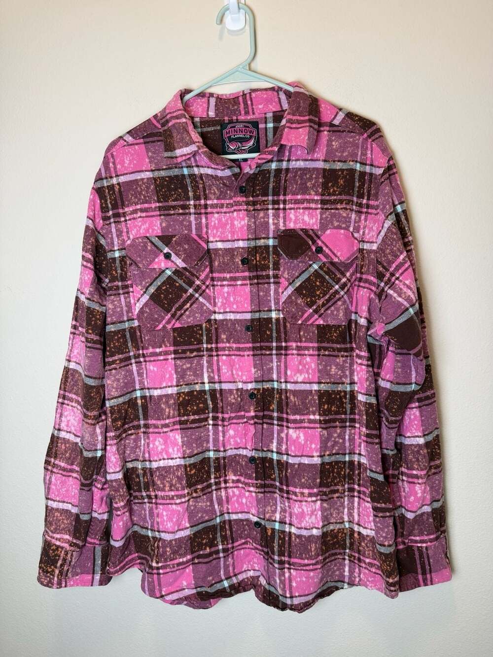 Angry Minnow Flannel Co Hotter Than A $2 Pistol Flannel Size XL Pink